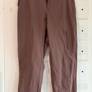 Kirkland Signature Women’s Cargo Pants